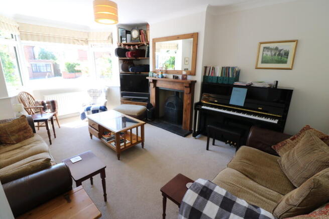 5 bed Semi-Detached to rent Image 7