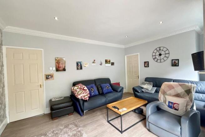 3 bed Semi-Detached for sale Image 5