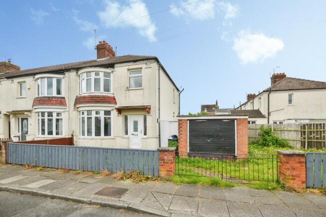 3 bed Terraced for sale Image 12