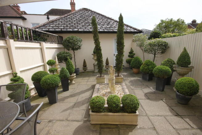 courtyard garden