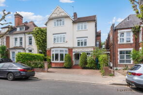 28, Blenheim Gardens, London NW2 4NS