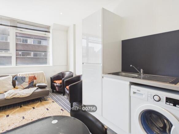 Kitchen/Living area