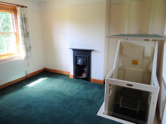 Bedroom & Lift