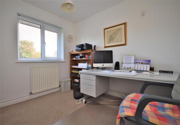 010 bed 4 queenswood.JPG