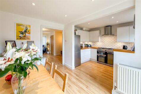 Elizabeth Court, St. Albans, Hertfordshire, AL4