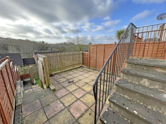 Westbury Close - 68 Garden 1.jpg