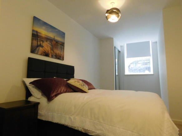 2 bed Apartment to rent Image 7