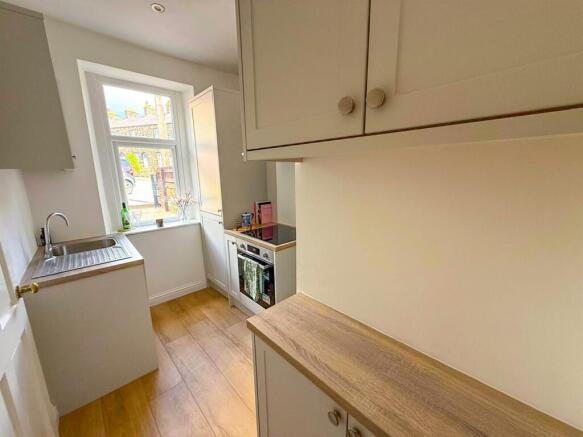 2 bed Terraced for sale Image 9