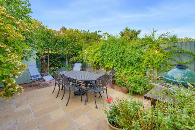 Crestway, Wandsworth, London photo 4