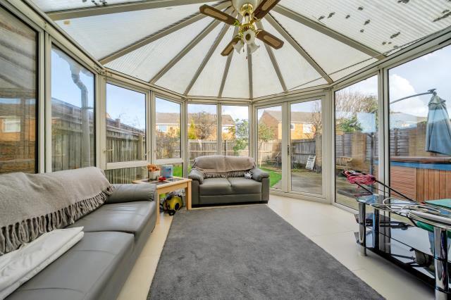 Cherry Close, Kidlington photo 4