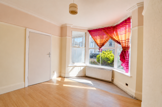 Bassett Road, Bognor Regis, West Sussex, PO21 2JJ photo 4