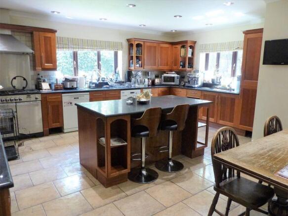 Kitchen/breakf...