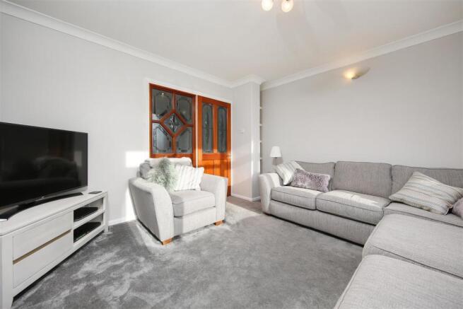 Living Room2.jpg