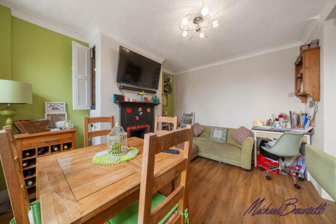 3 bed Semi-Detached for sale Image 7