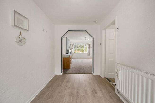 3 bed Semi-Detached for sale Image 8