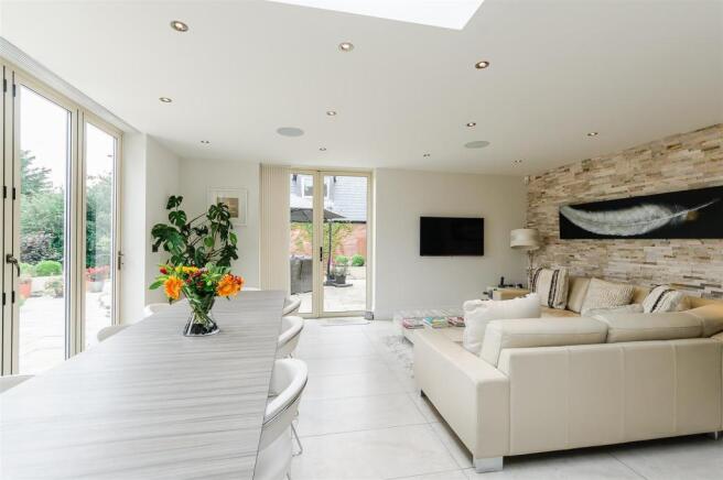8263812-interior12-p