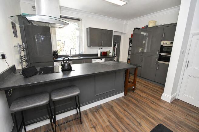 Breakfasting Kitchen