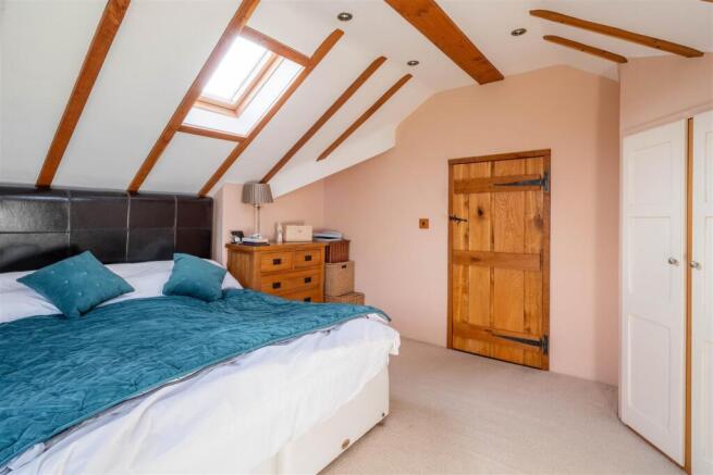 Bedroom1-2.jpg