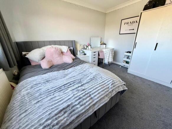 4 bed Detached for sale Image 12