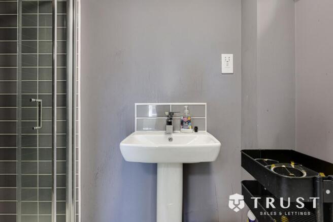 3 bed Semi-Detached for sale Image 12