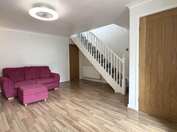 3 bed Semi-Detached for sale Image 4
