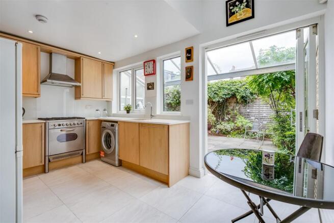Kitchen / Dining