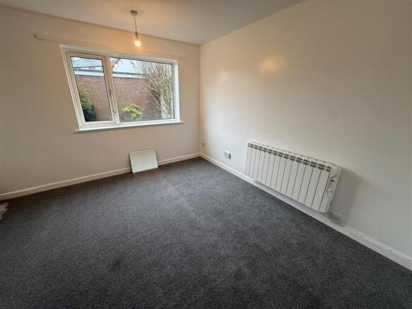 3 Clarendon Bedroom.jpg