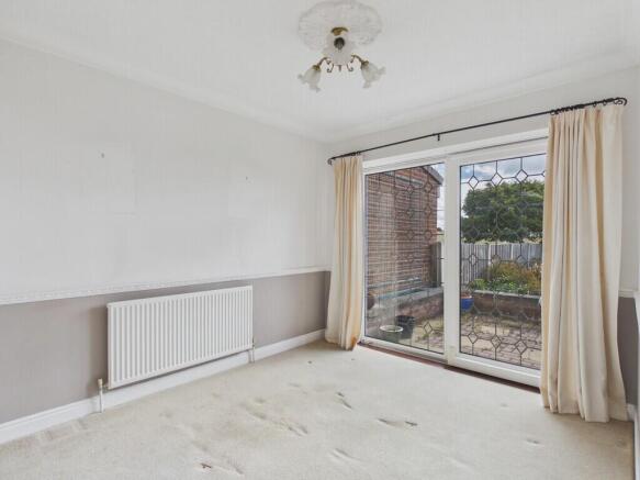 3 bed Semi-Detached for sale Image 4