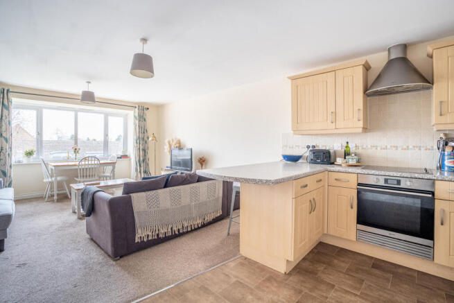 2 bed Apartment for sale Image 7
