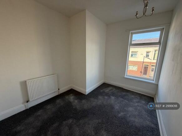 1 bed Flat to rent Image 5