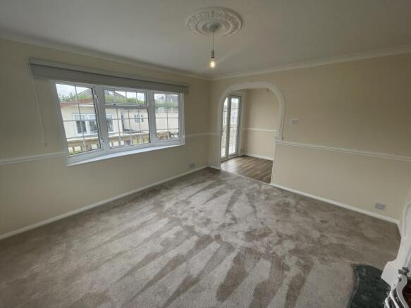 2 bed Detached to rent Image 6