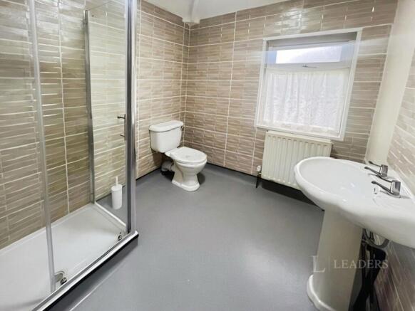 2 bed Semi-Detached to rent Image 8