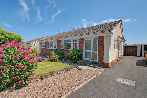 7 Kirkland Gardens, Kilmaurs, KA3 2TW