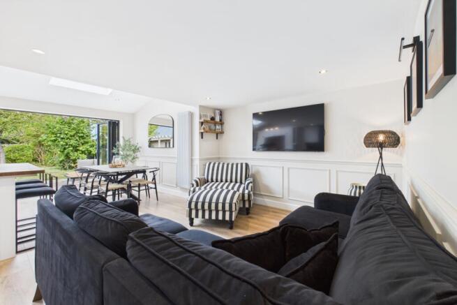 3 bed Semi-Detached for sale Image 9