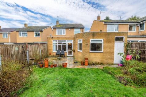 Cherrington Gardens, Compton, WV6