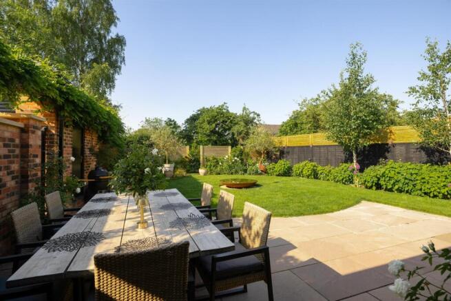 Terrace & Garden