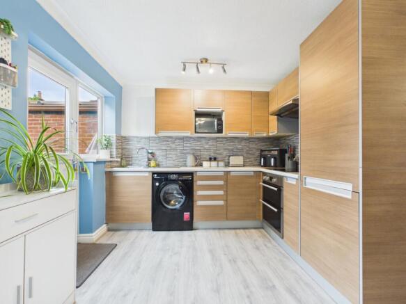 3 bed Semi-Detached for sale Image 5