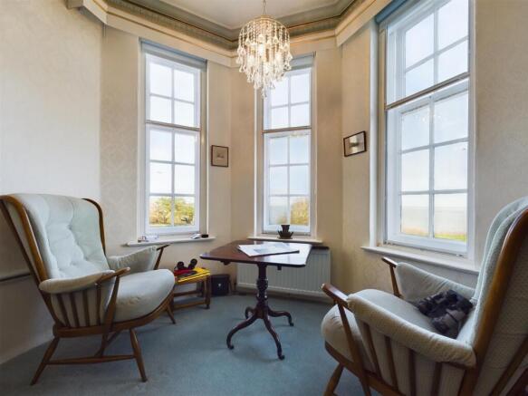 2 bed Apartment for sale Image 10