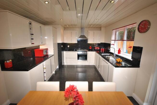 KITCHEN DINING