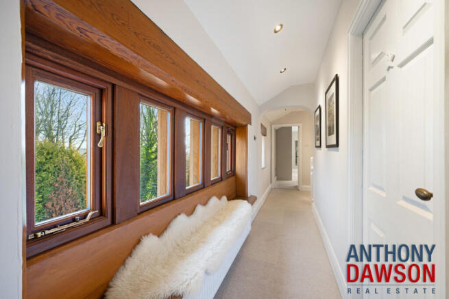 4 bed Semi-Detached for sale Image 11