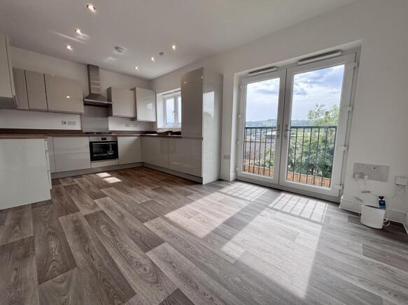 KITCHEN LIVING