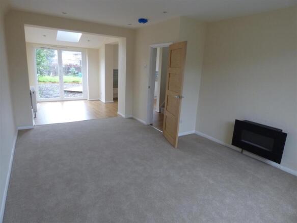 Lounge/ dining room