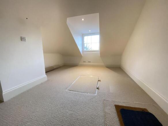 Loft Room (2).JPG