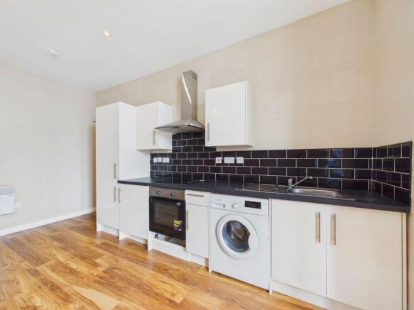 2 bed Flat for sale Image 3