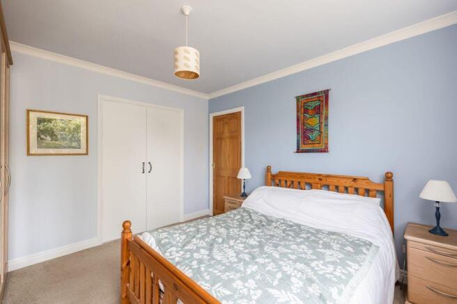 2 bed Semi-Detached Bungalow for sale Image 9
