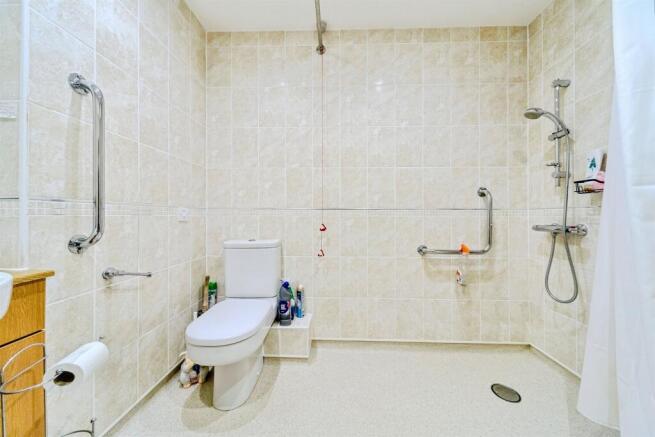 1 bed Apartment for sale Image 6