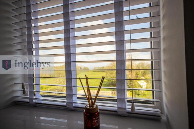 2 bed Terraced for sale Image 12