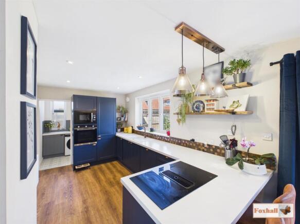 Lounge / Dining / Kitchen Area