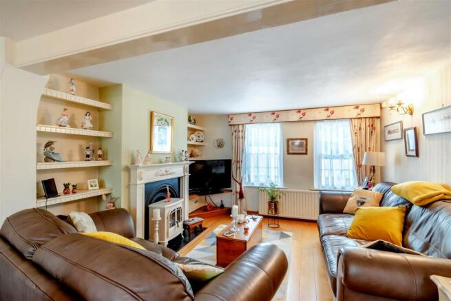 8562894-interior07v2.jpg