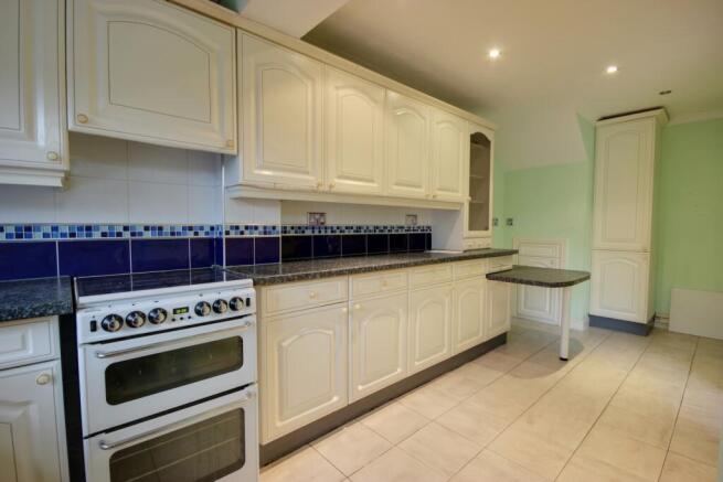 2 bed Terraced for sale Image 8